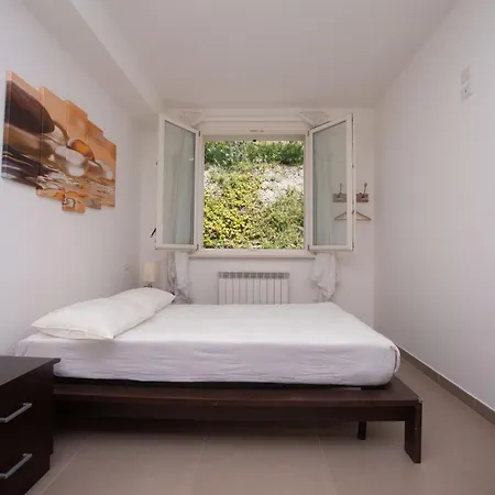 S160 - Sirolo, Nuovissimo Bilocale Con Terrazzo * Сироло